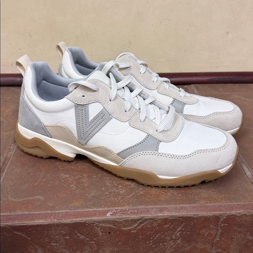 Veja Women's Cream and Gray Sneakers Size 11